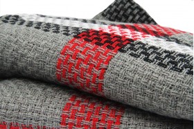 Écharpe oversize en tricot écossaise