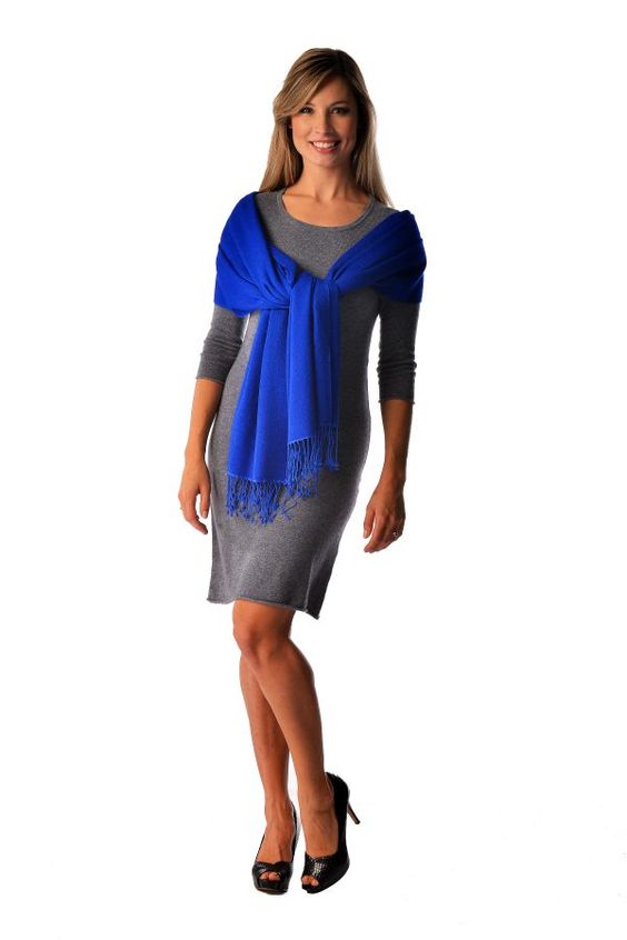 Quelle couleur tole avec robe bleu marine rouge noire